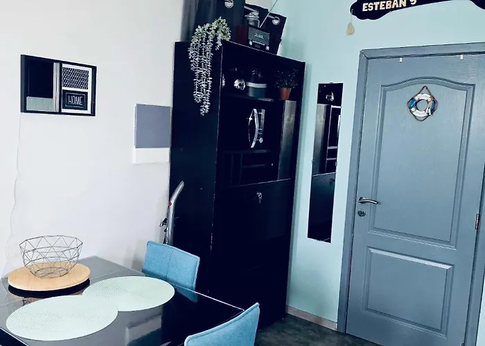 Esteban Nocleg ze śniadaniem 3*